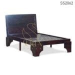 High Head Rest Solid Wooden Resort Villas Bed Design