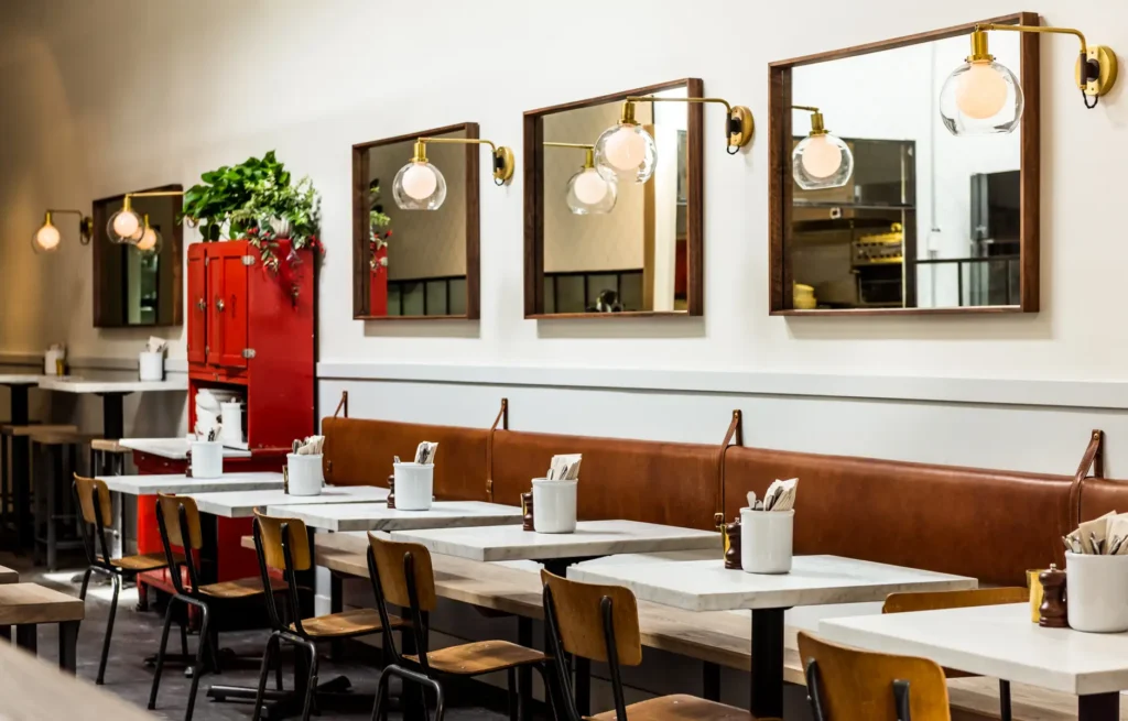 16 Restaurant Interior Design Themes to Inspire Your Creative Genius 16 Urban Eclectic Glamour Restaurant Interior Design Themes-SURENSPACE