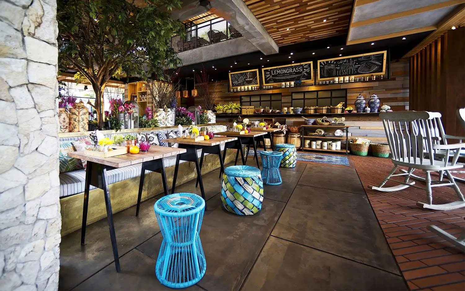 Tropical Paradise-surenspace-Best Top 10 Coffee Shop Designs that Suitable for Small Spaces