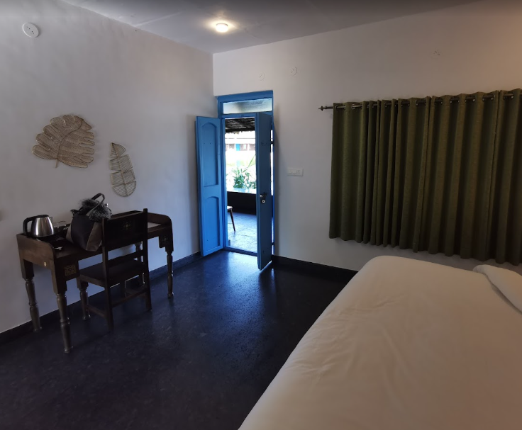 Hampis Feathers Resort | Tirmalapur Resort Furniture 8